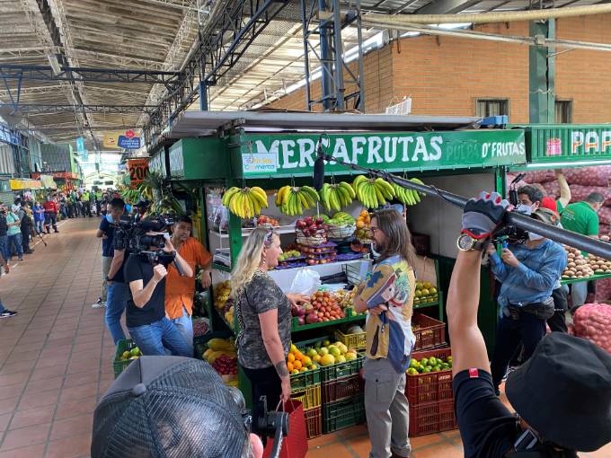 Discovery con la chef Carmen y Juanes en La Plaza MInorista.