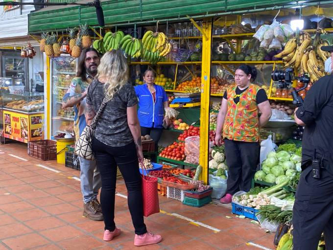 Discovery con la chef Carmen y Juanes en La Plaza MInorista.