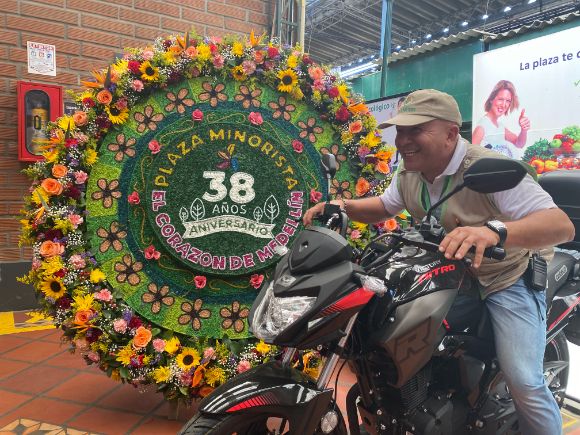 Aniversario 38  de Nuestra Plaza Minorista -José María Villa