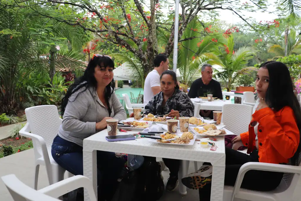 Día de Sol asociados, comerciantes y familiares 2023.